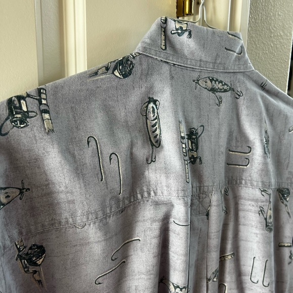 CLEARANCE Men’s M Blue Woolrich Fishing Lures Button Down Short Sleeve Shirt - Picture 9 of 10